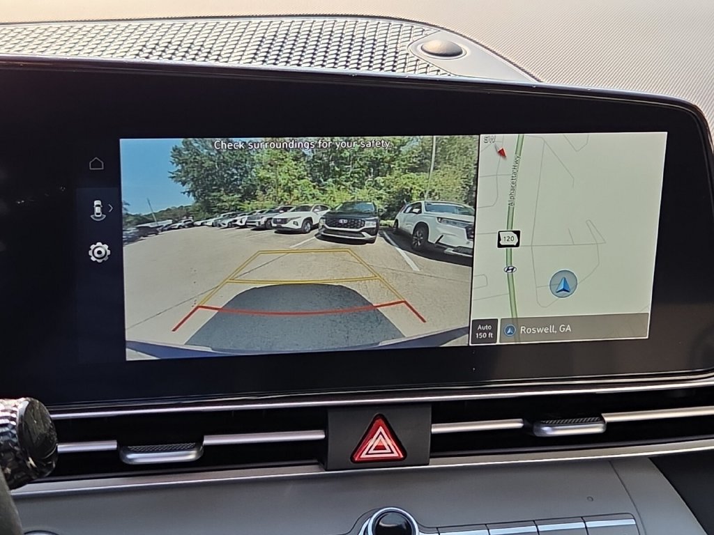 2025 Hyundai Elantra Limited - Photo 21