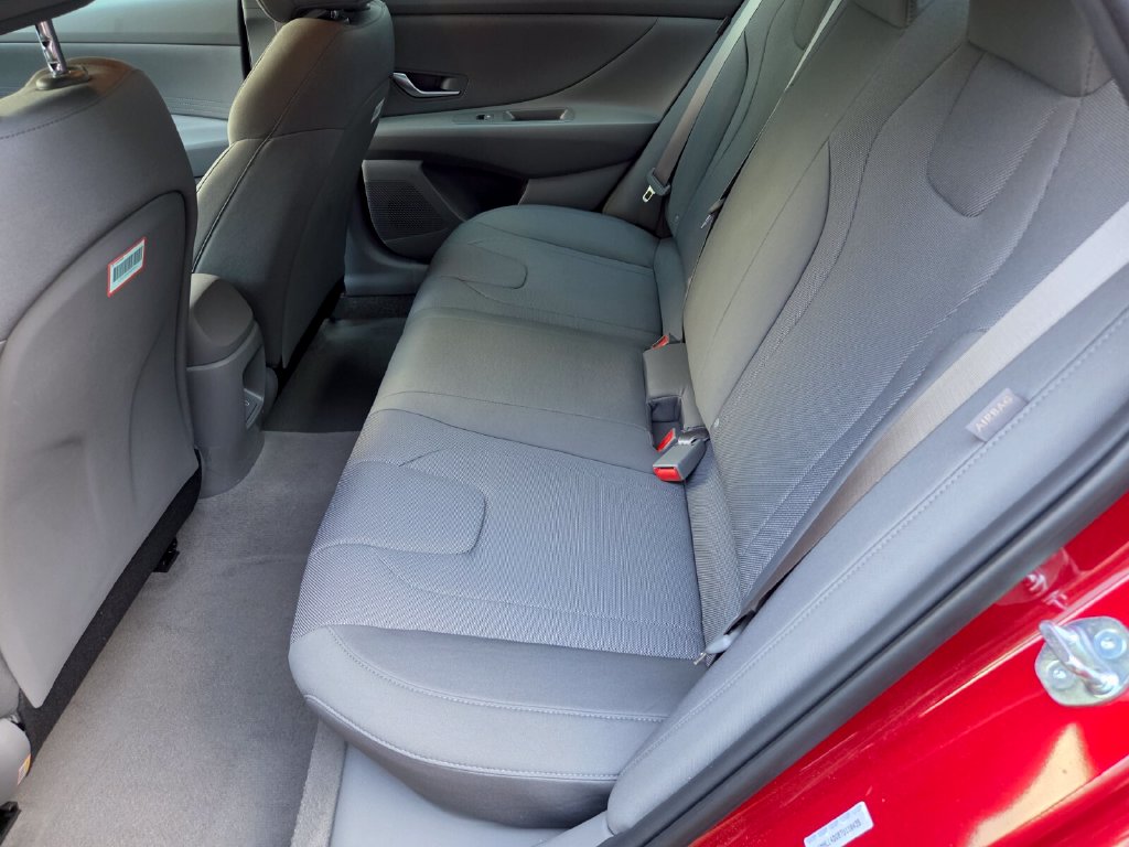 2026 Hyundai Elantra SE - Photo 8