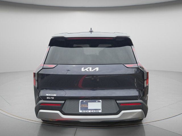 New 2026 Kia EV9 Light Long Range SUV