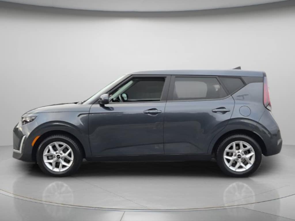 Used 2023 Kia Soul LX Hatchback
