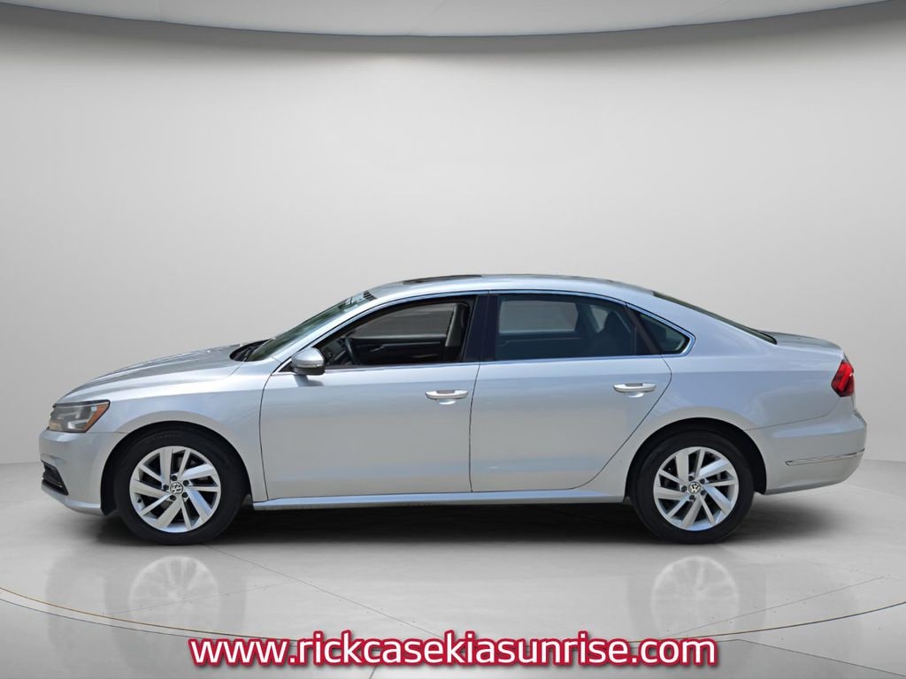 Used 2018 Volkswagen Passat 2.0T SE Sedan