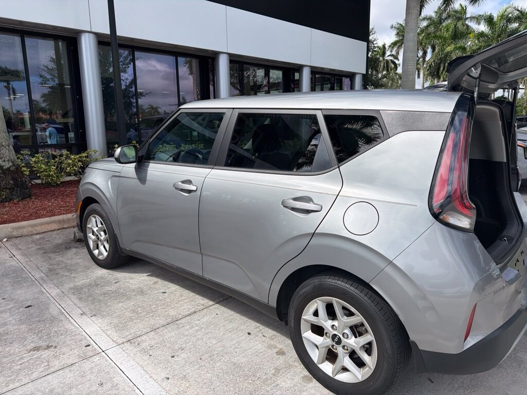 Used 2024 Kia Soul LX Hatchback
