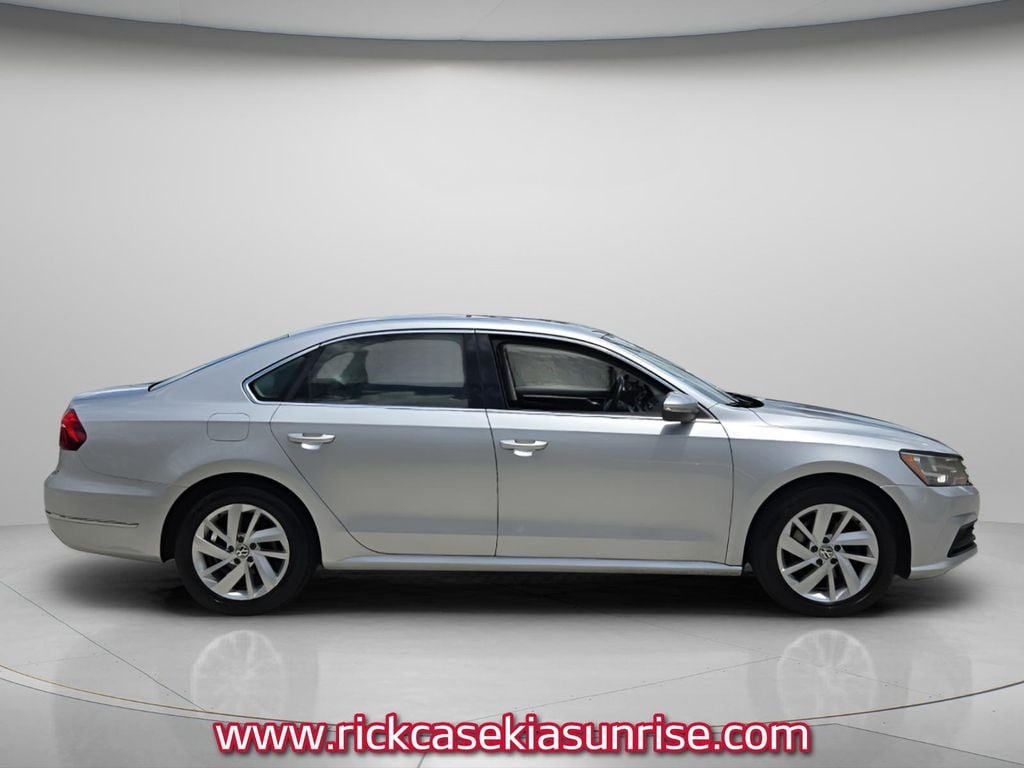 Used 2018 Volkswagen Passat 2.0T SE Sedan