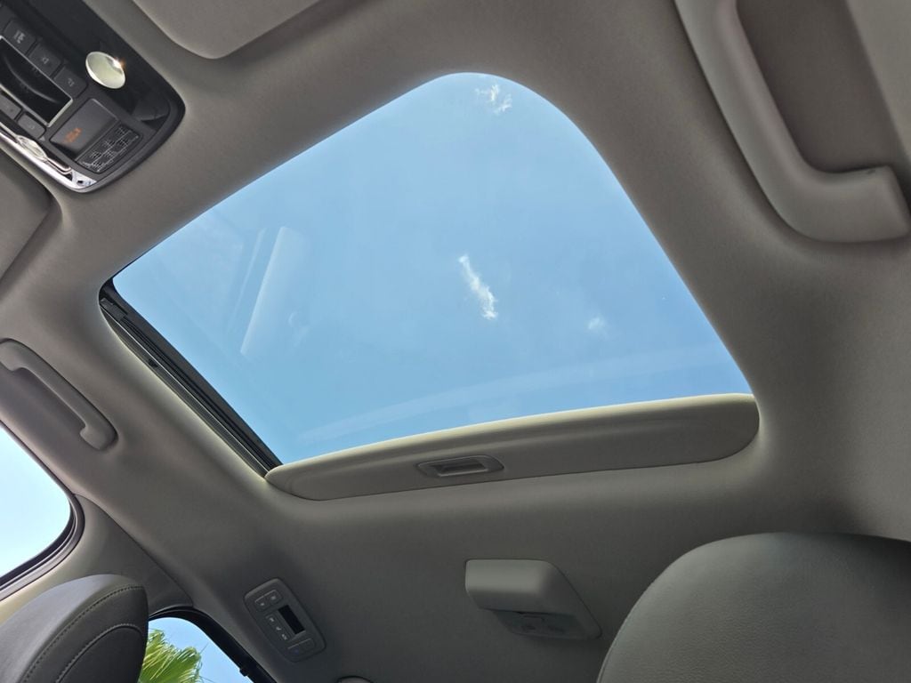 2026 Kia Carnival SX Prestige - Photo 9
