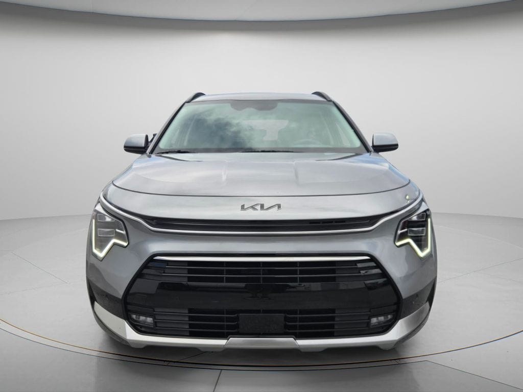 New 2026 Kia Niro SX Touring SUV