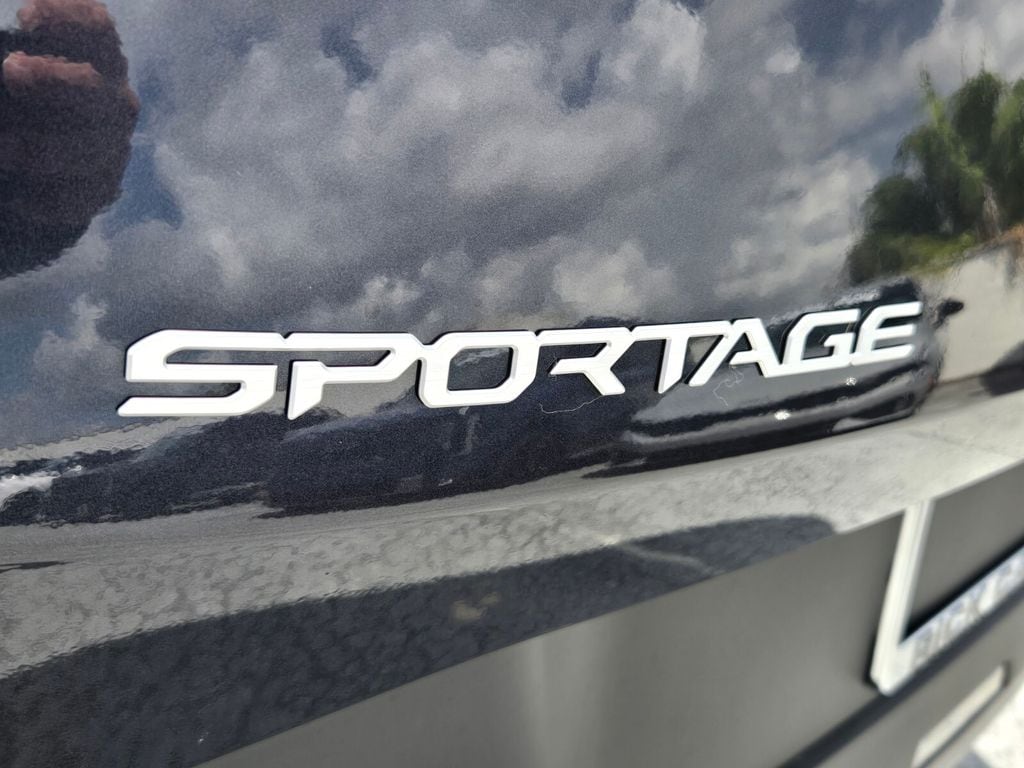 New 2027 Kia Sportage LX SUV