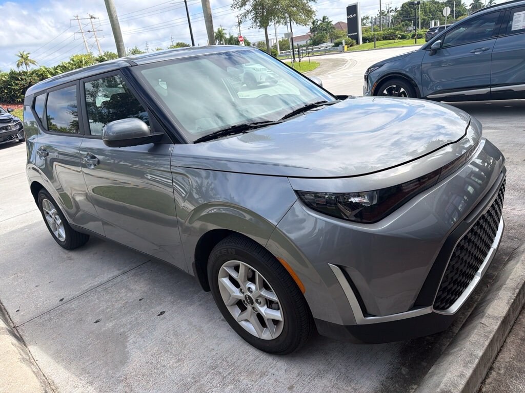 Used 2024 Kia Soul LX Hatchback