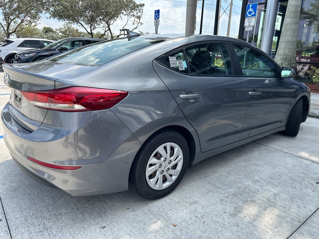 Used 2018 Hyundai Elantra SE Sedan