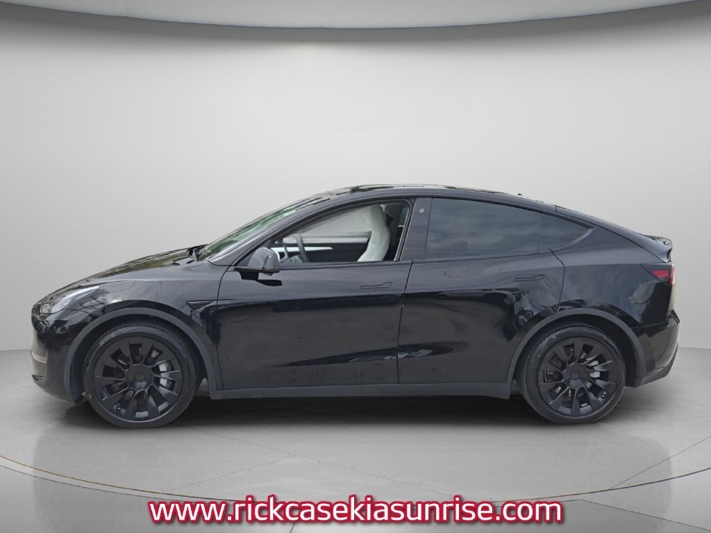 Used 2022 Tesla Model Y Long Range SUV