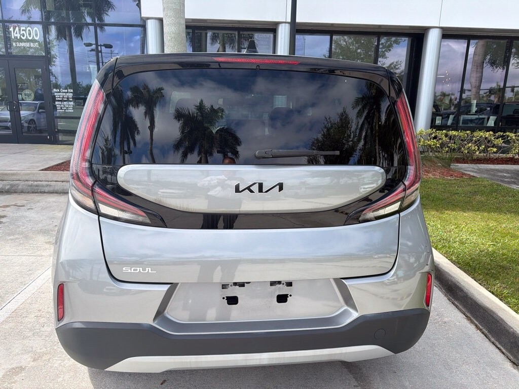 Used 2024 Kia Soul LX Hatchback