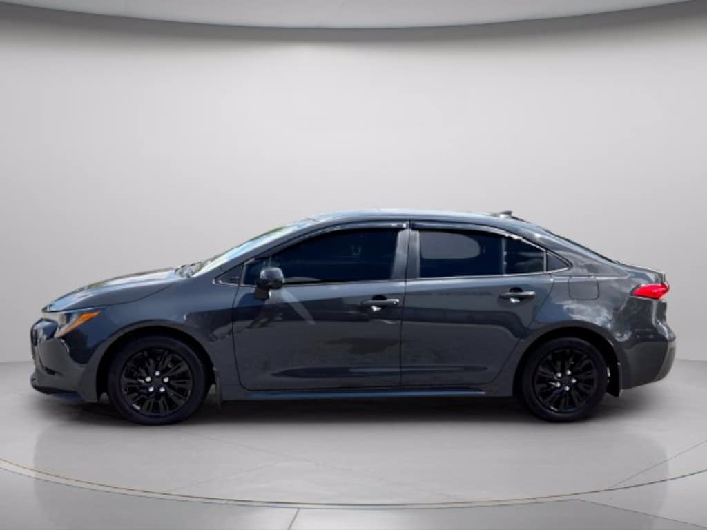 Used 2025 Toyota Corolla LE Sedan