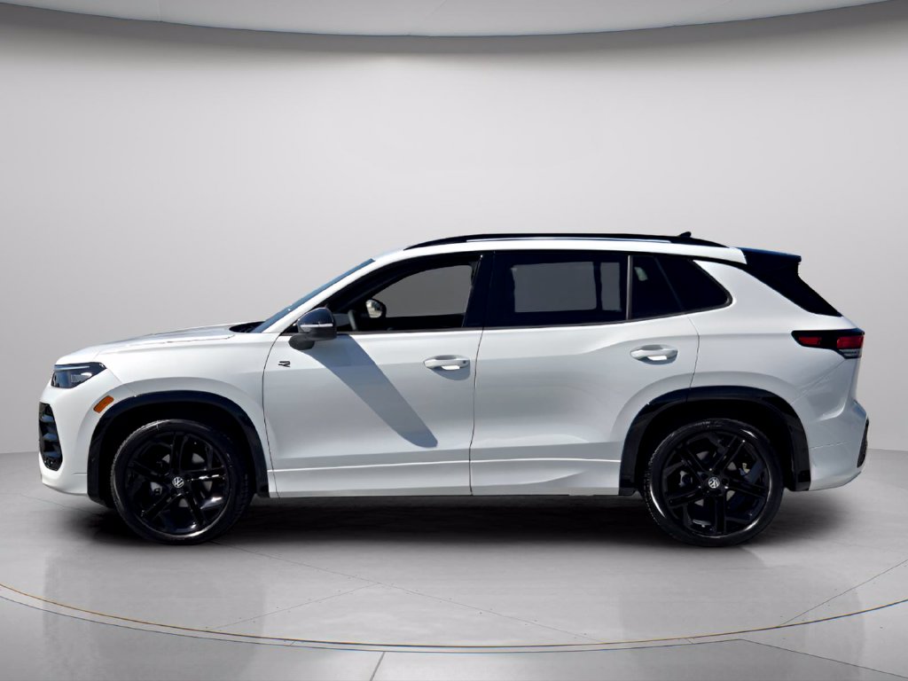 New 2026 Volkswagen Tiguan SE R-Line Black SUV