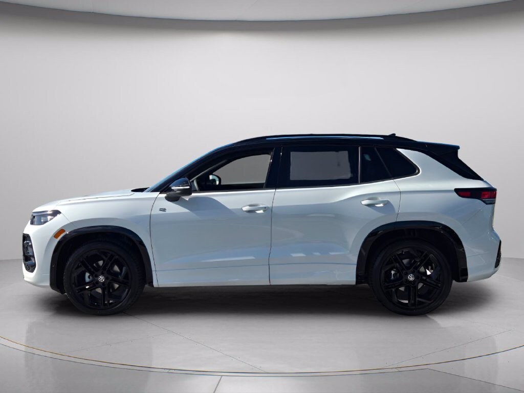 New 2026 Volkswagen Tiguan SE R-Line Black SUV