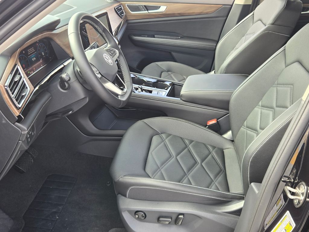 2026 Volkswagen Atlas SE w/Tech - Photo 6