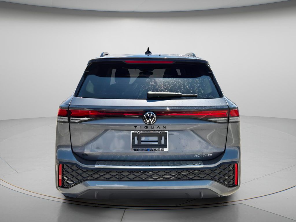 New 2026 Volkswagen Tiguan SE R-Line Black SUV