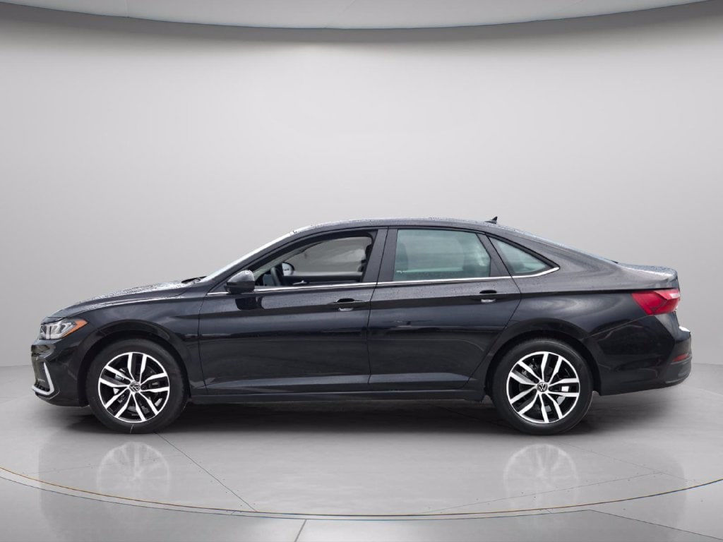 New 2027 Volkswagen Jetta 1.5T SE Sedan