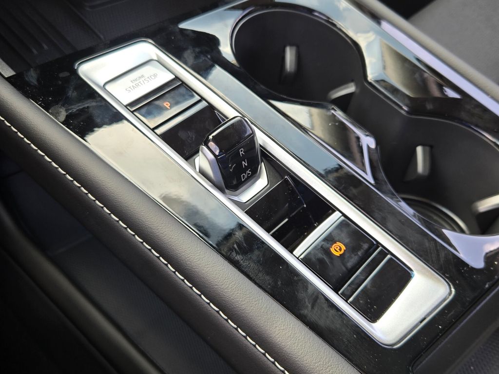 2026 Volkswagen Atlas SE w/Tech - Photo 11