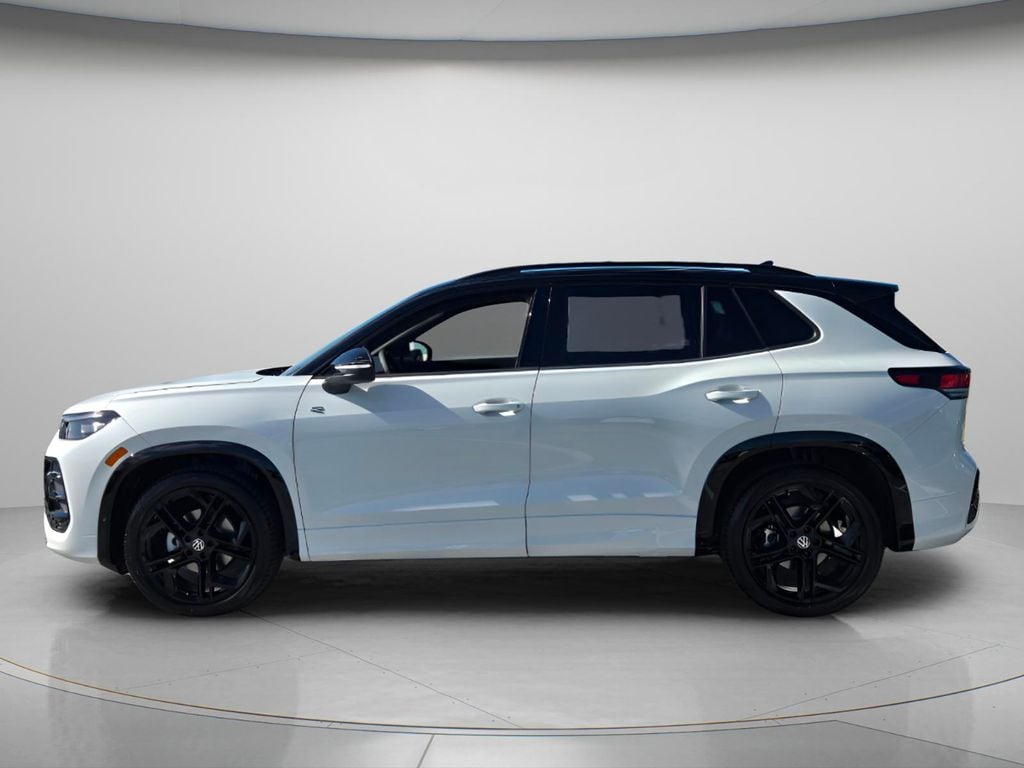 New 2026 Volkswagen Tiguan SE R-Line Black SUV