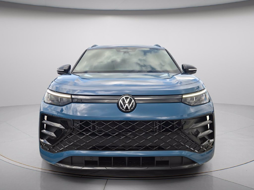 New 2026 Volkswagen Tiguan SE R-Line Black SUV