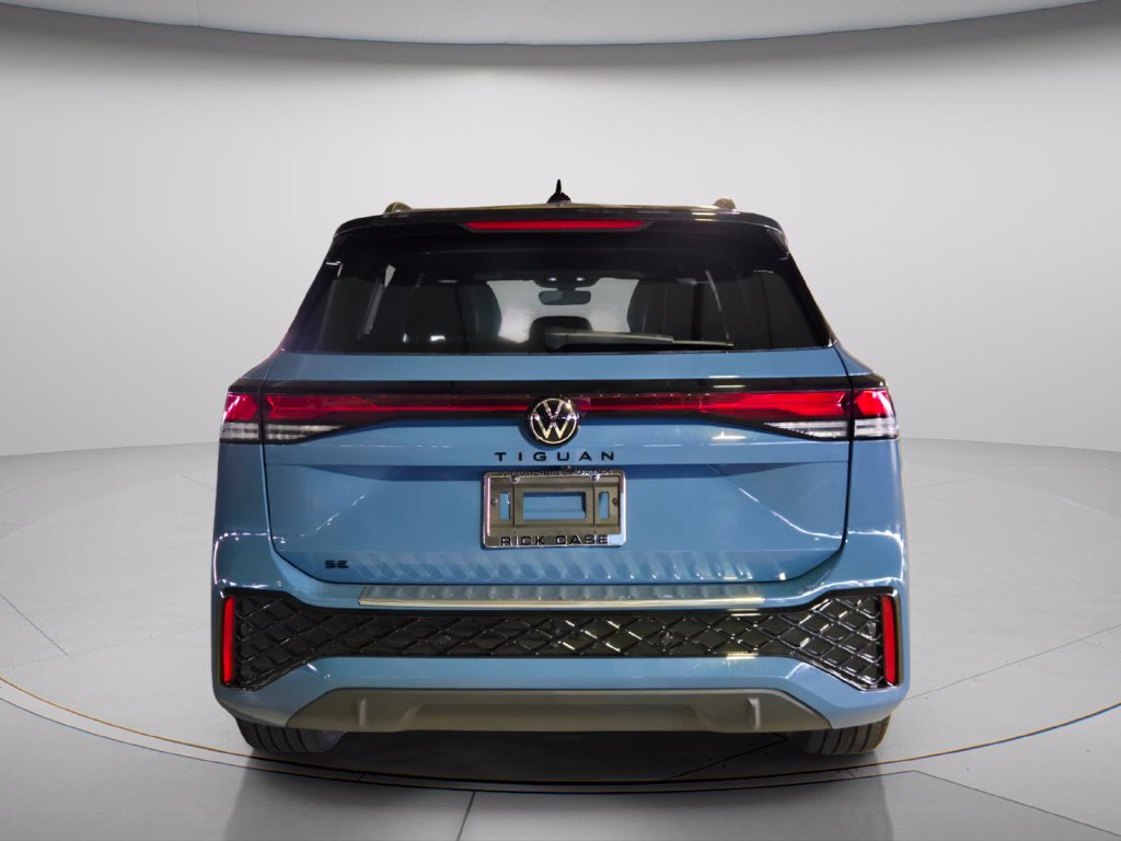 New 2026 Volkswagen Tiguan SE R-Line Black SUV