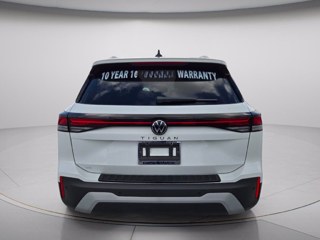 New 2026 Volkswagen Tiguan SE SUV