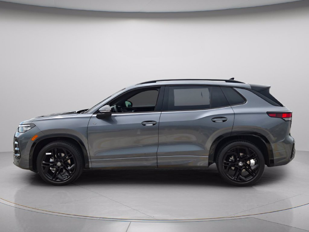 New 2026 Volkswagen Tiguan SE R-Line Black SUV