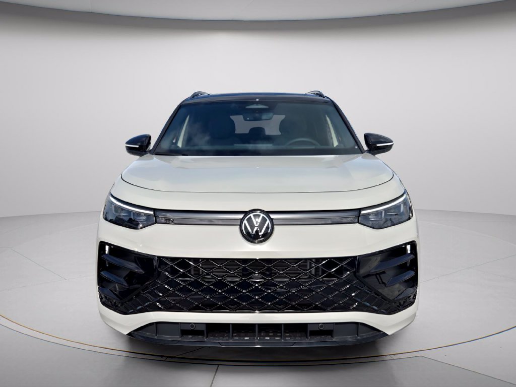 New 2026 Volkswagen Tiguan SE R-Line Black SUV