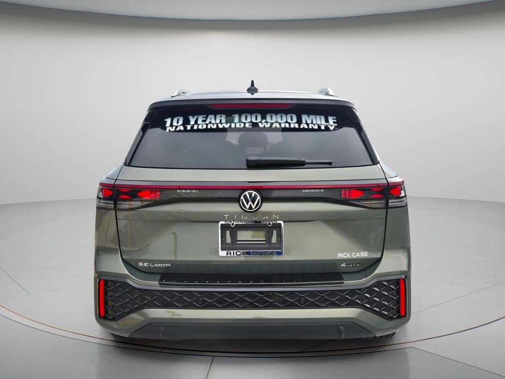 New 2026 Volkswagen Tiguan SEL R-Line Turbo SUV