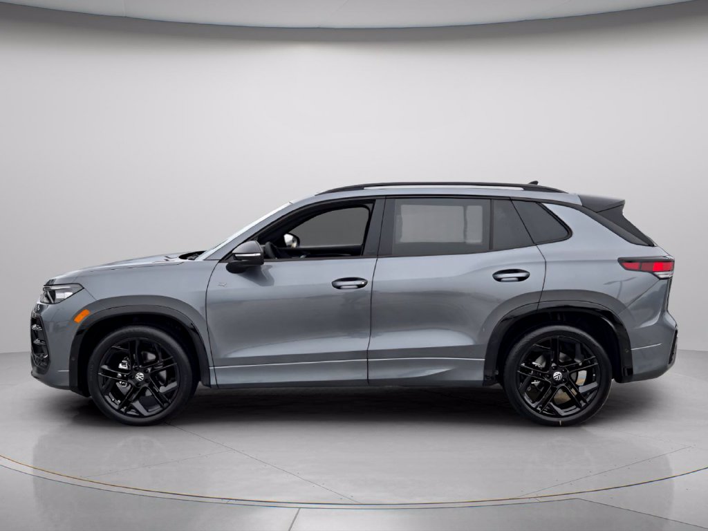 New 2026 Volkswagen Tiguan SE R-Line Black SUV