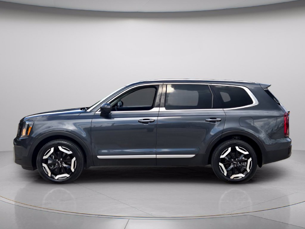 Used 2024 Kia Telluride S SUV