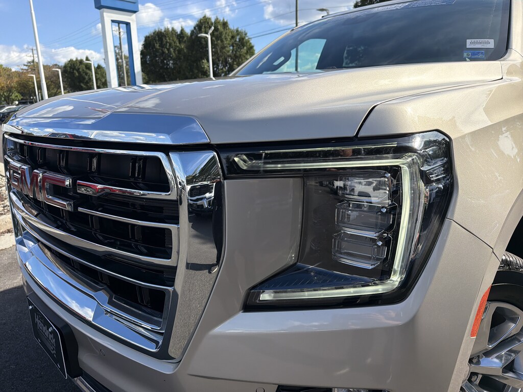 Used 2023 GMC Yukon SLT SUV