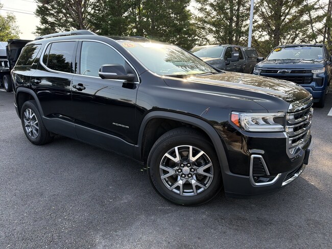 2023 GMC Acadia SLT SUV
