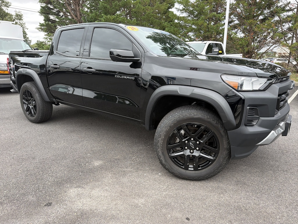 Used 2024 Chevrolet Colorado 4WD Trail Boss Pickup