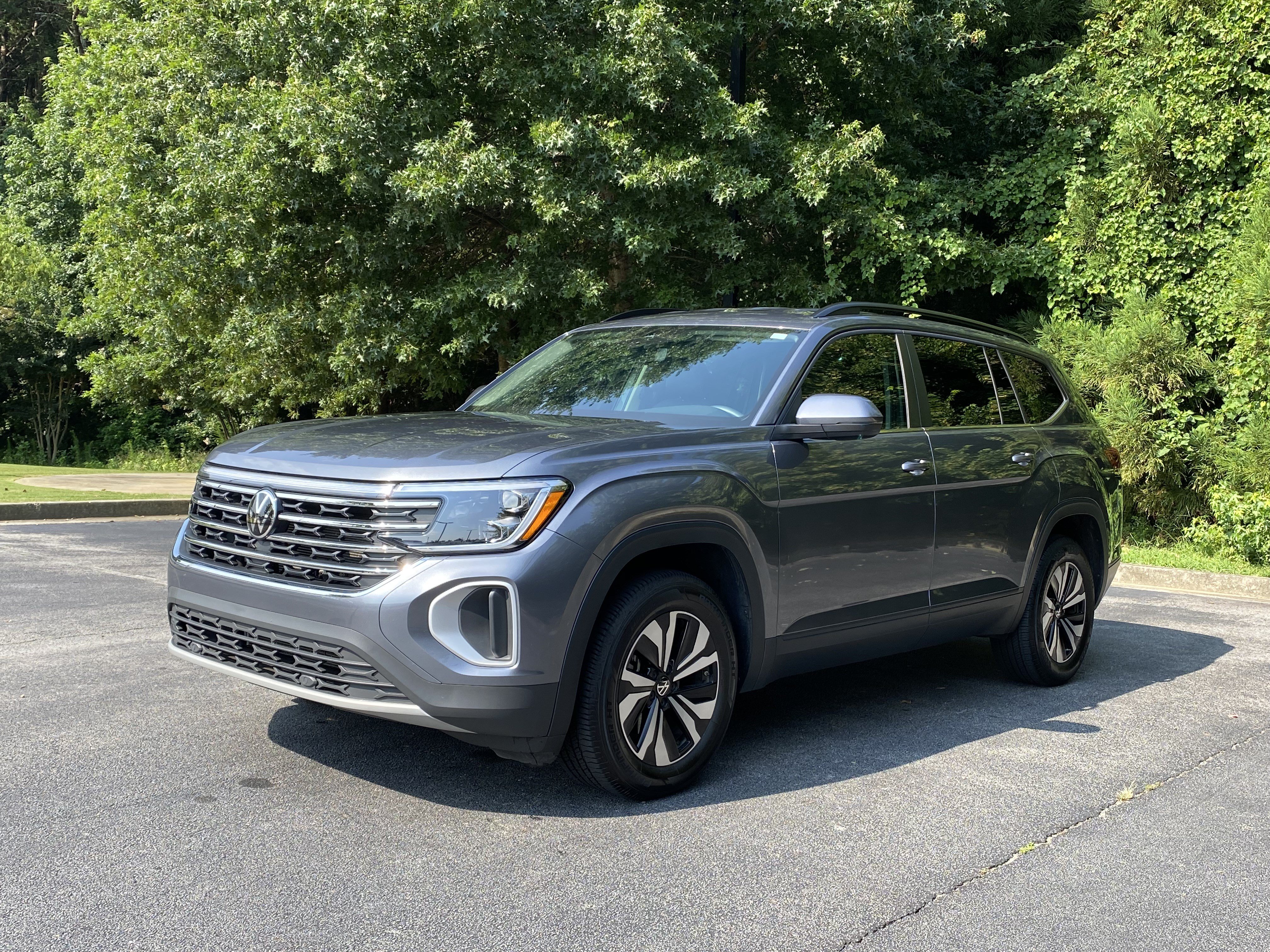Used 2025 Volkswagen Atlas 2.0T SE SUV