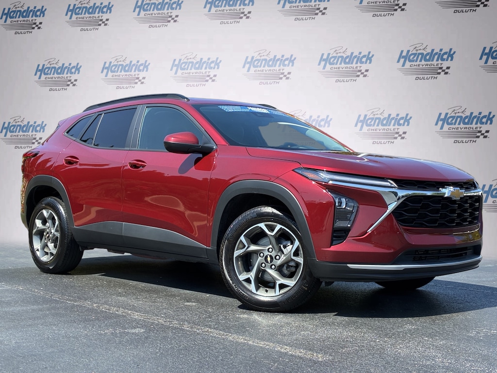 Used 2025 Chevrolet Trax LT SUV