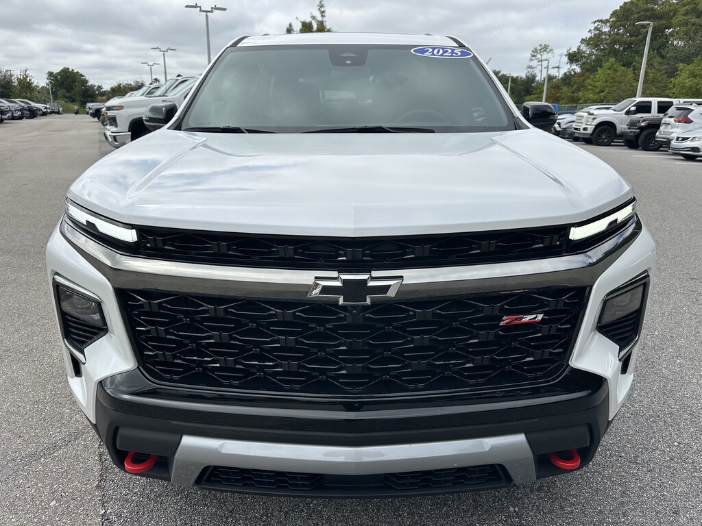 Used 2025 Chevrolet Traverse AWD Z71 SUV