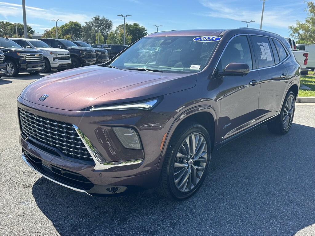 Used 2025 Buick Enclave Avenir SUV