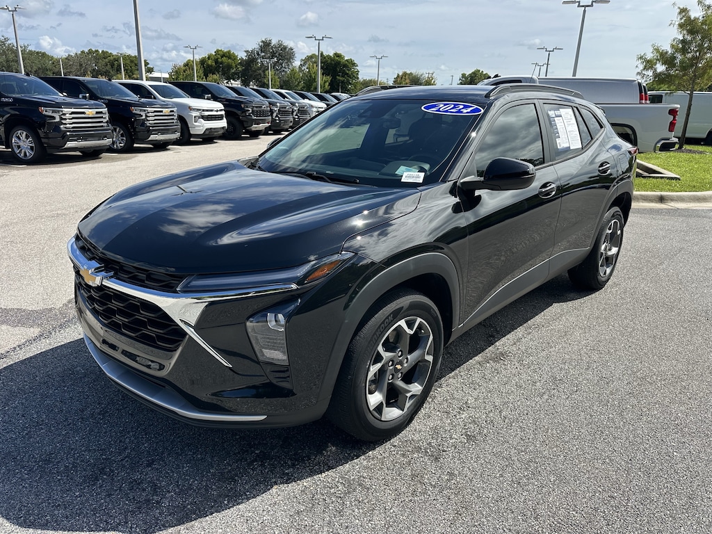 Used 2024 Chevrolet Trax LT SUV