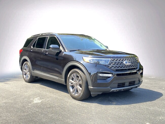 2023 Ford Explorer XLT SUV
