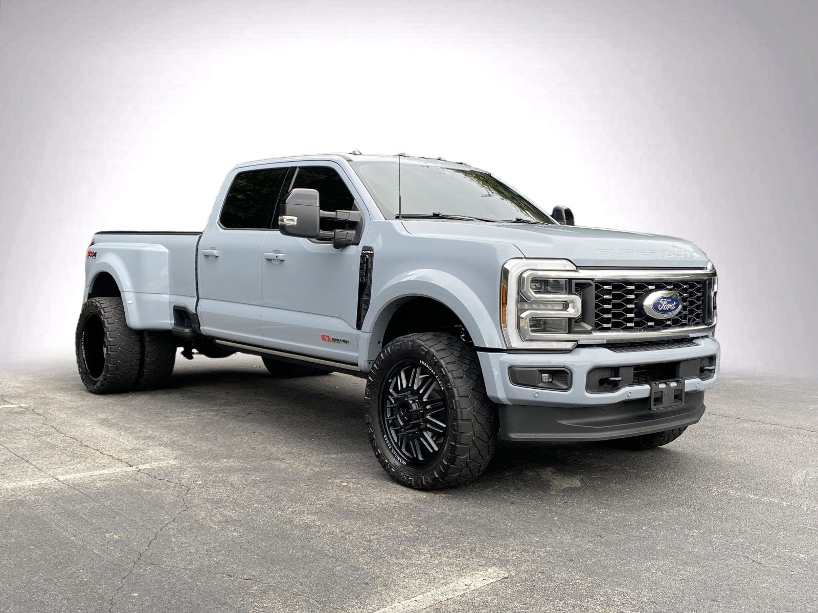 Used 2025 Ford Super Duty F-450 DRW Platinum Pickup