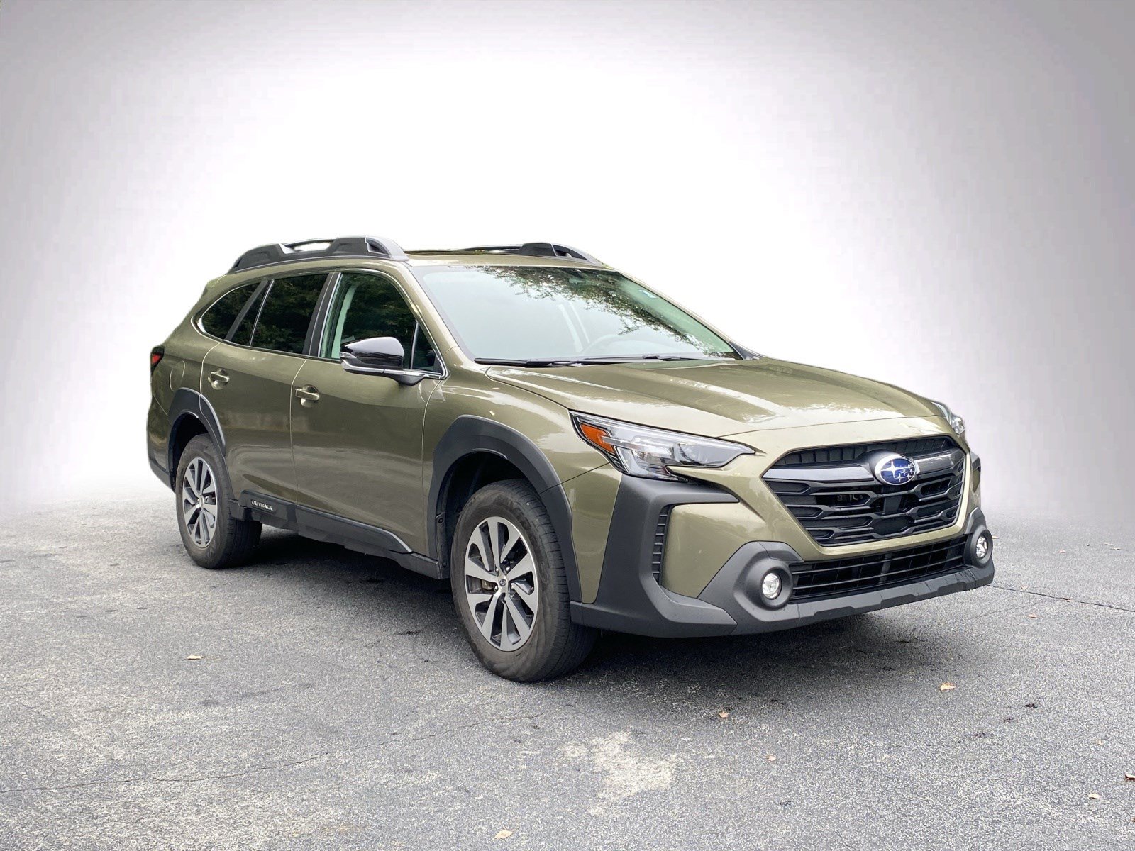 Used 2025 Subaru Outback Premium SUV