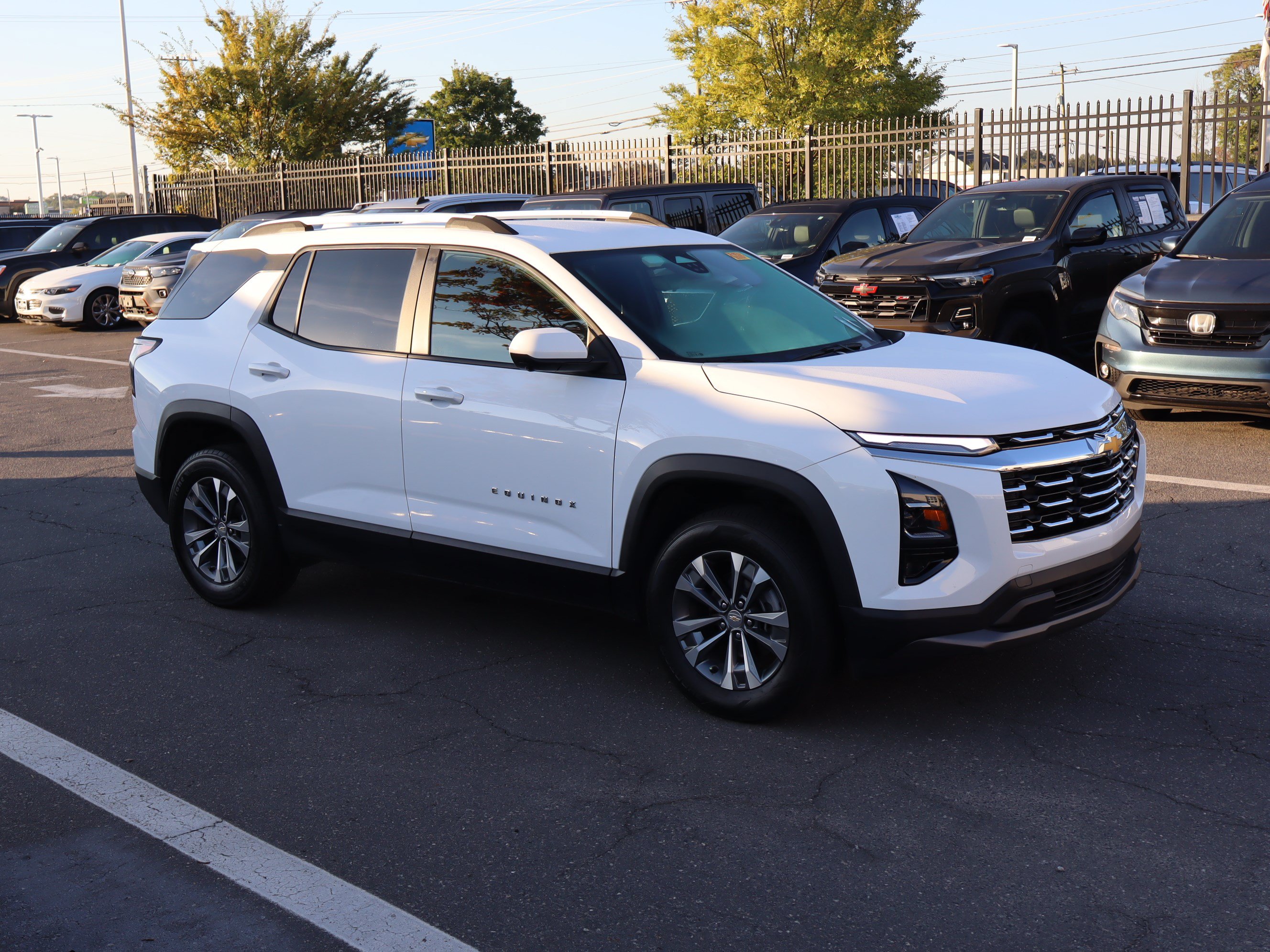Used 2025 Chevrolet Equinox FWD LT SUV