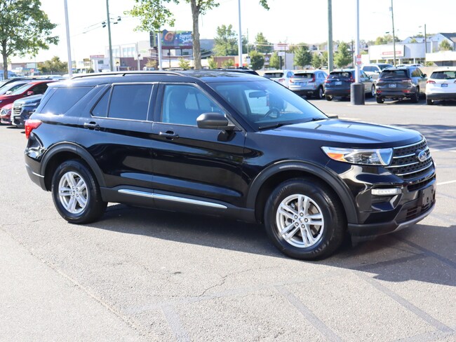 2023 Ford Explorer XLT SUV