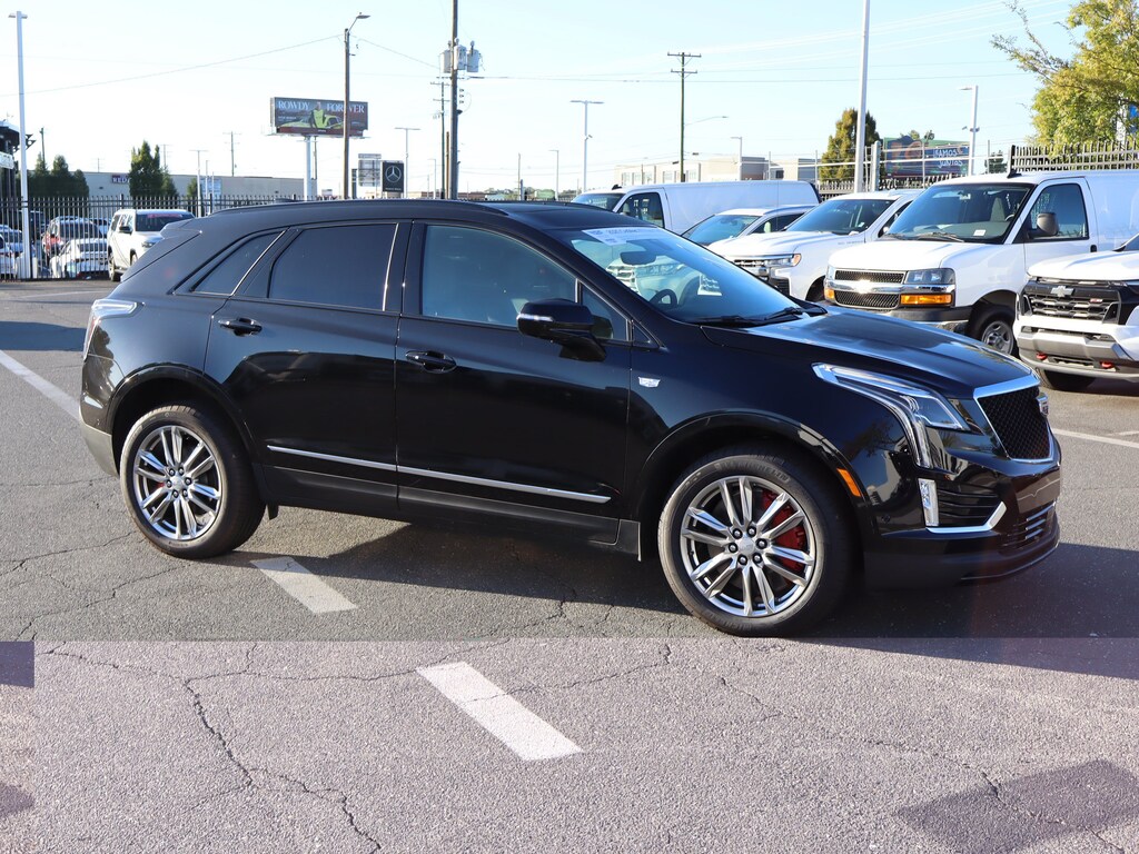 Used 2025 CADILLAC XT5 AWD Sport SUV