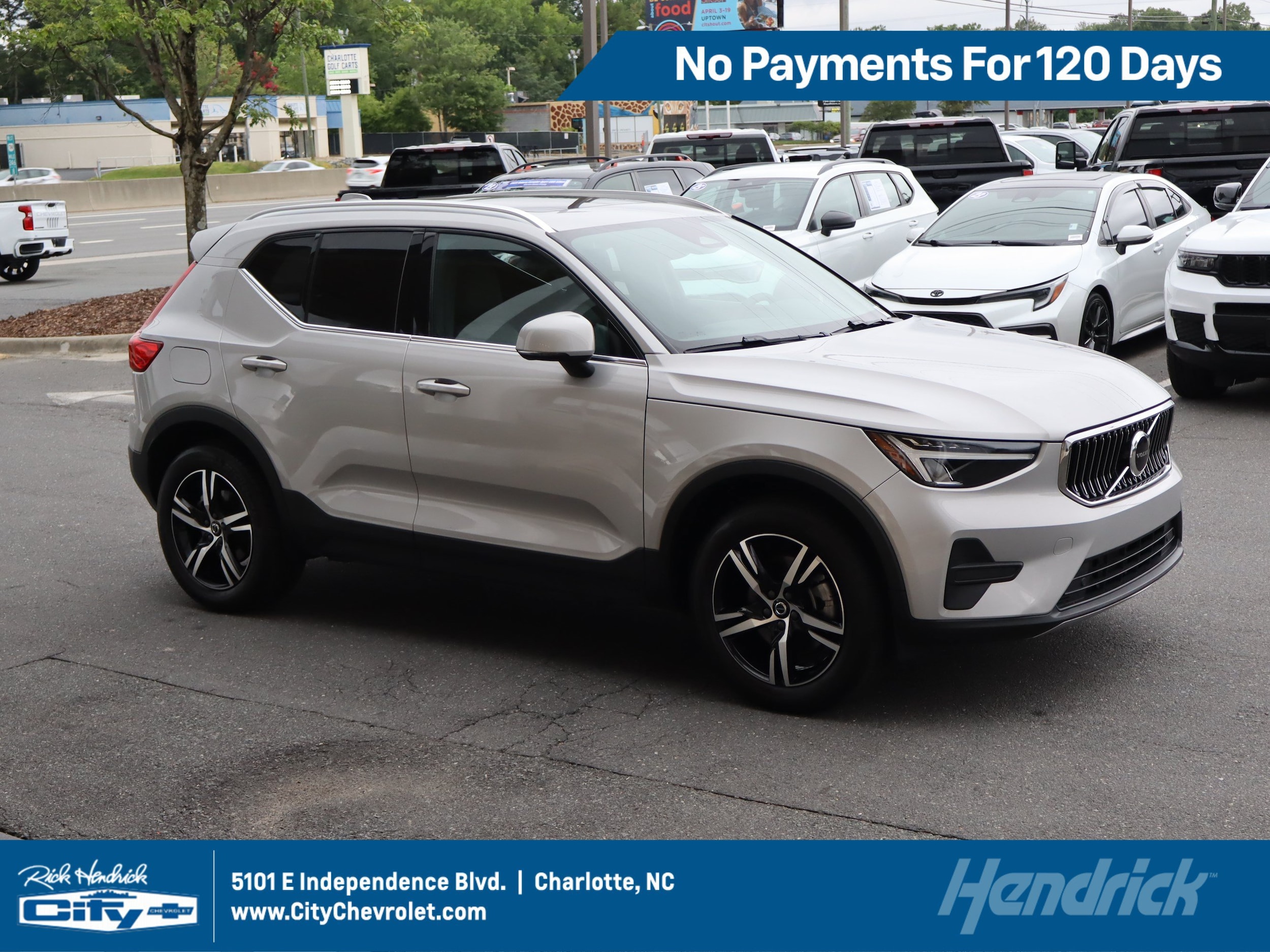 2025 Volvo XC40 Core Bright Theme 2025 Volvo XC40 Core Bright Theme