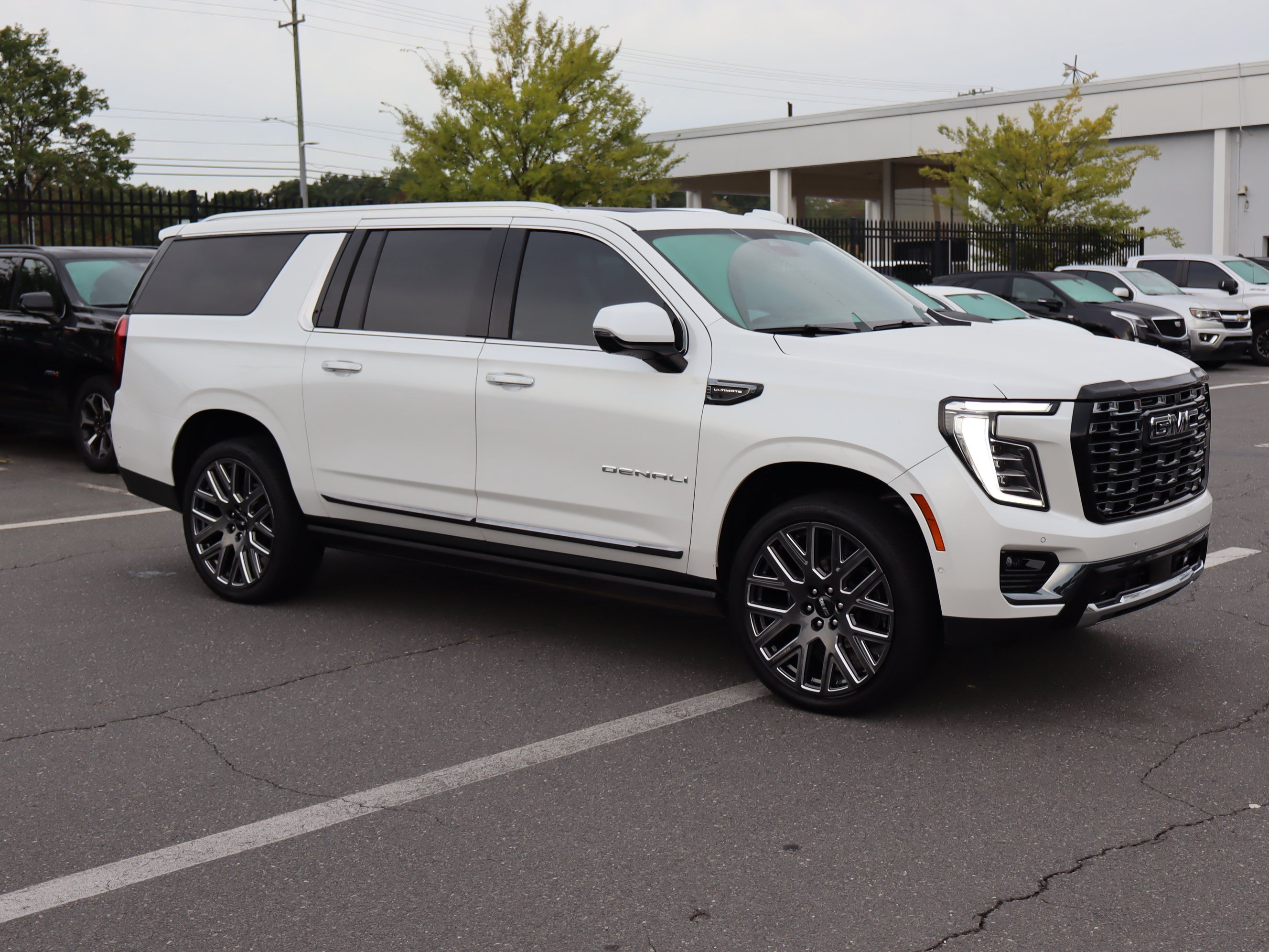 Used 2025 GMC Yukon XL Denali Ultimate SUV