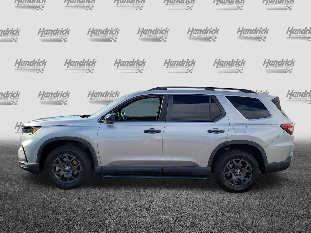 Used 2024 Honda Pilot TrailSport SUV