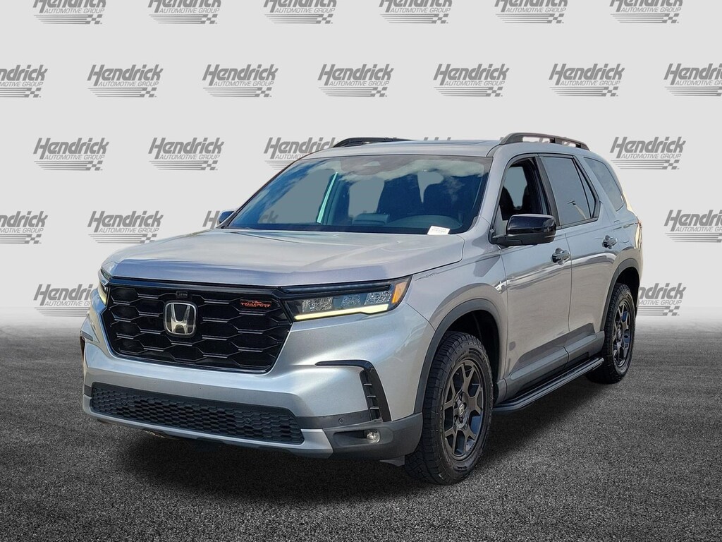 Used 2024 Honda Pilot TrailSport SUV