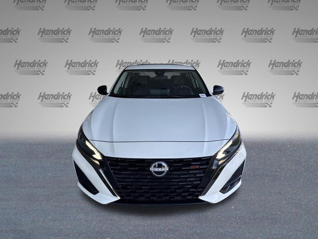 Used 2025 Nissan Altima SR Sedan