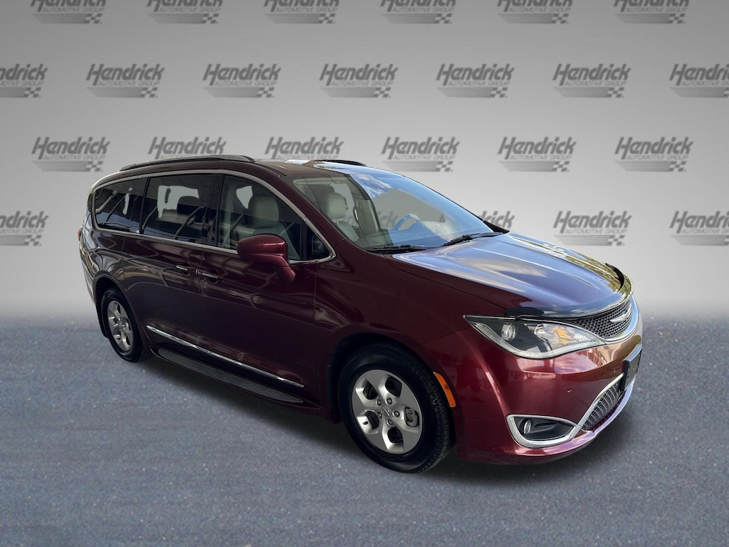 Used 2017 Chrysler Pacifica Touring-L Plus Minivan